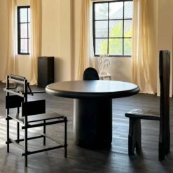 Bàn Tròn Gỗ Oak Chân Trụ Tròn Phong Cách Minimalist GSBAK07