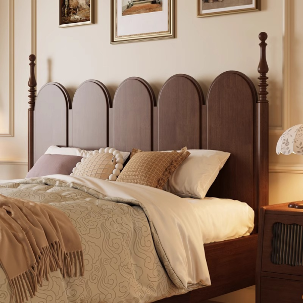 Giường Gothic 5 vòm màu xám trong phòng tân cổ điển